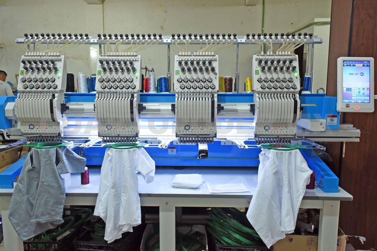 Al alza la venta de uniformes escolares