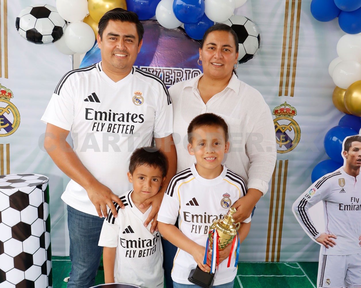Mateo celebra con fiesta futbolera