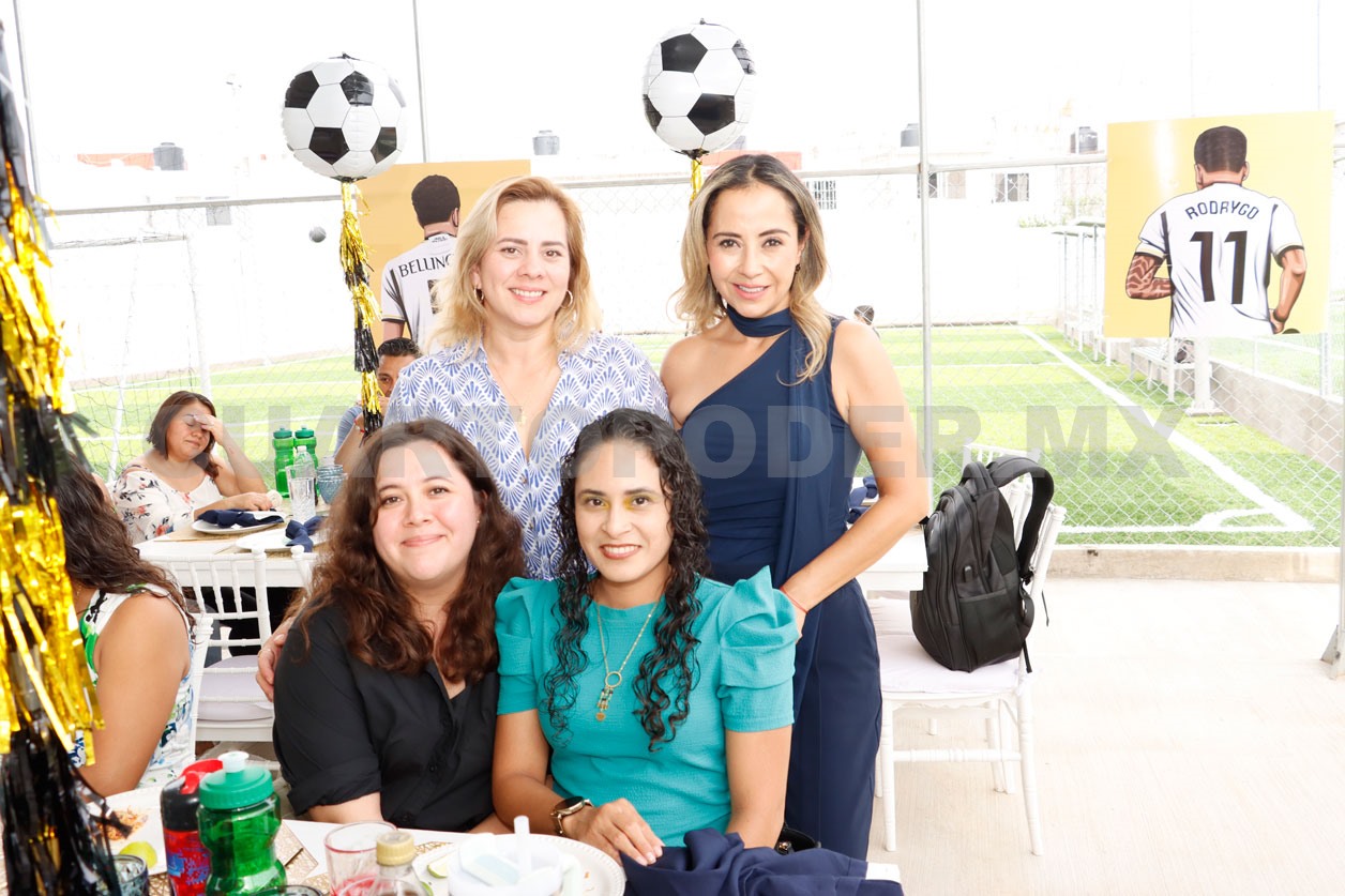 Mateo celebra con fiesta futbolera