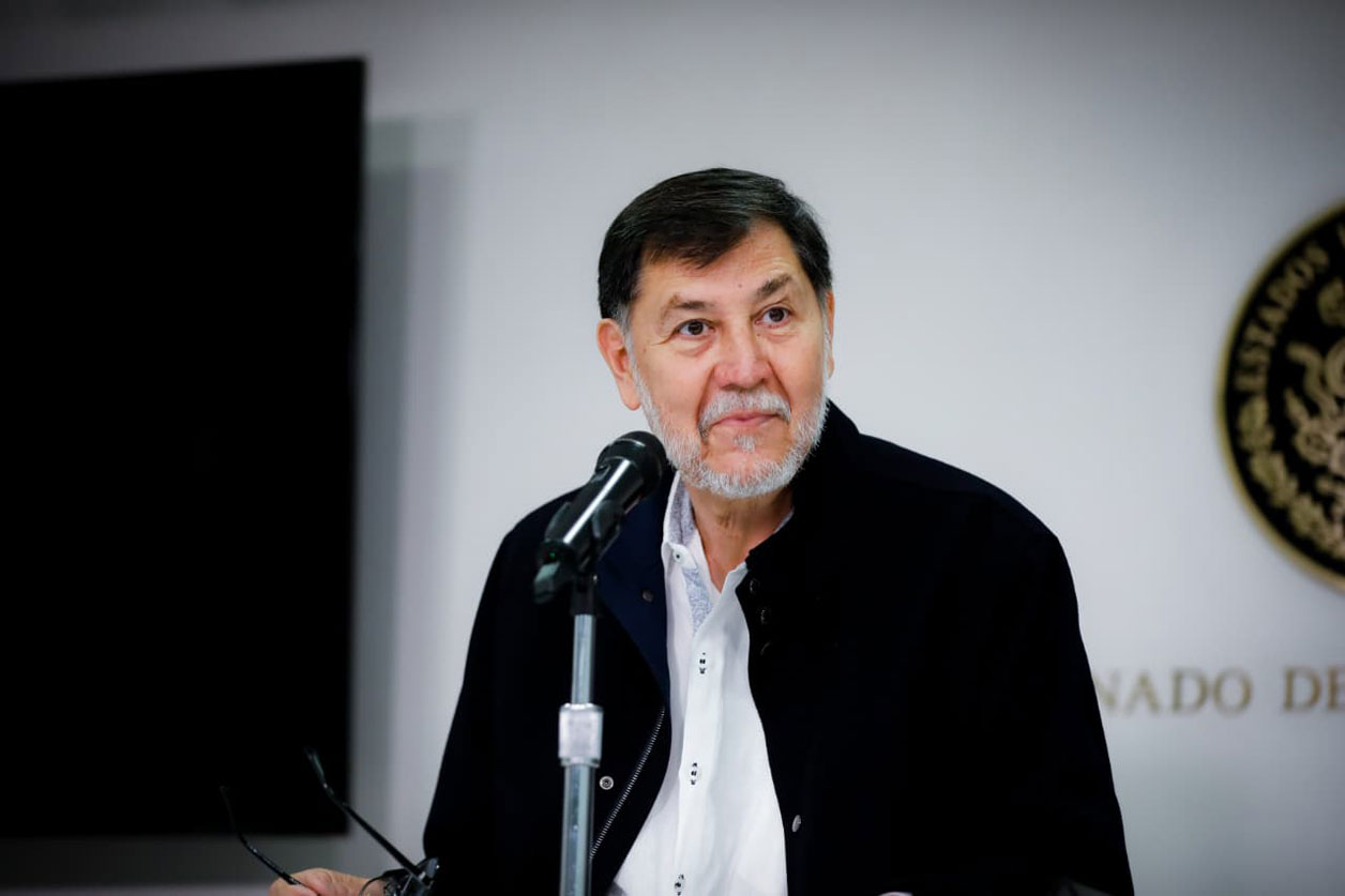 Noroña exhibe declaraciones patrimoniales