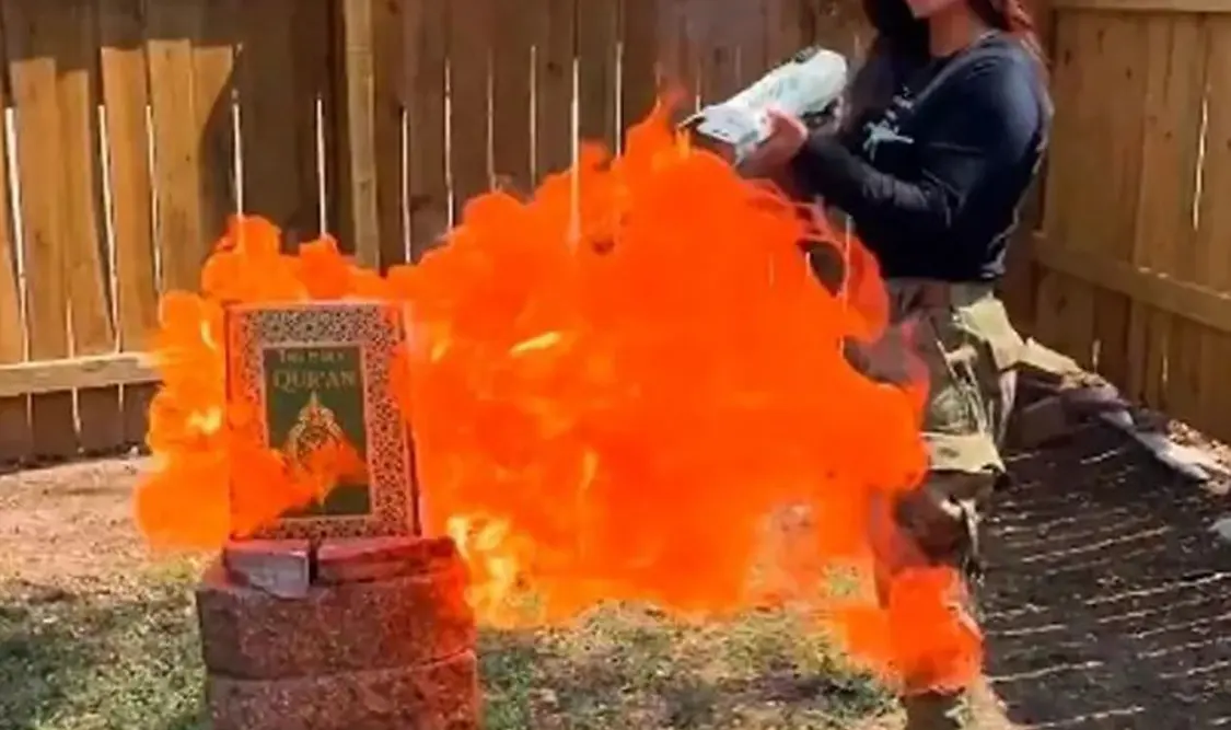 Candidata republicana quema libro del Corán