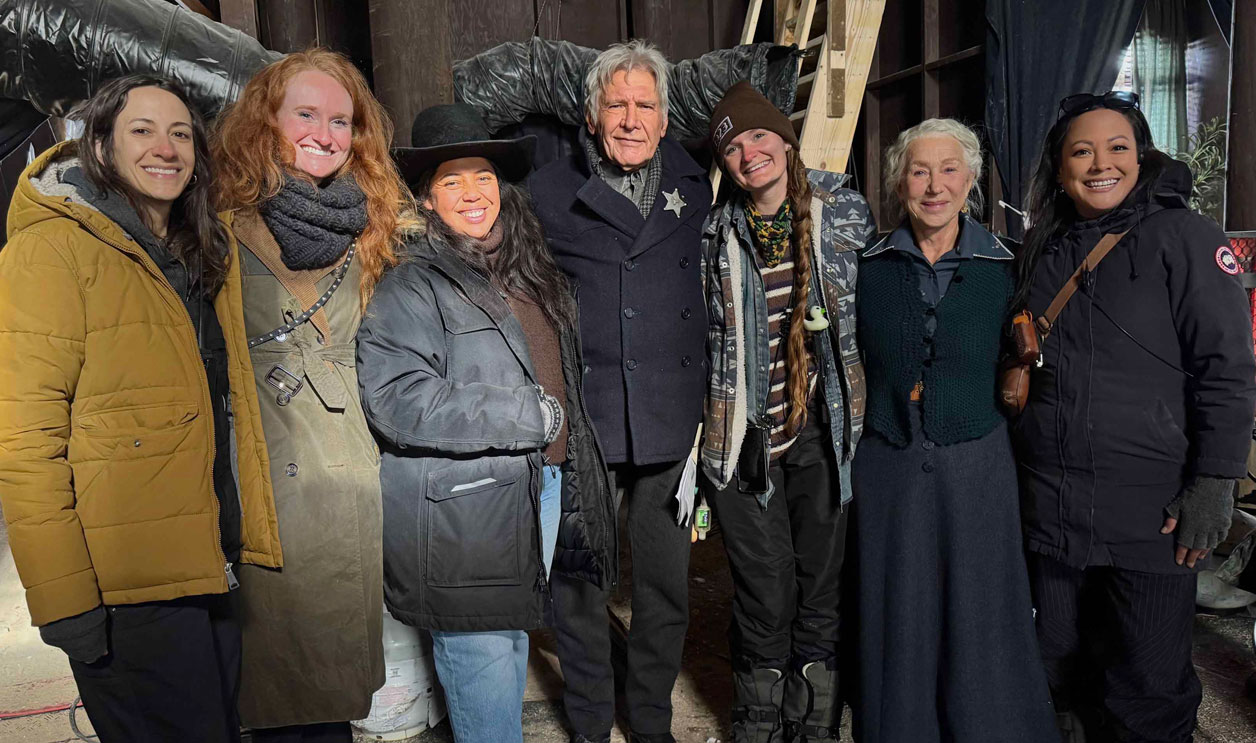 Mexicana viste a Harrison Ford