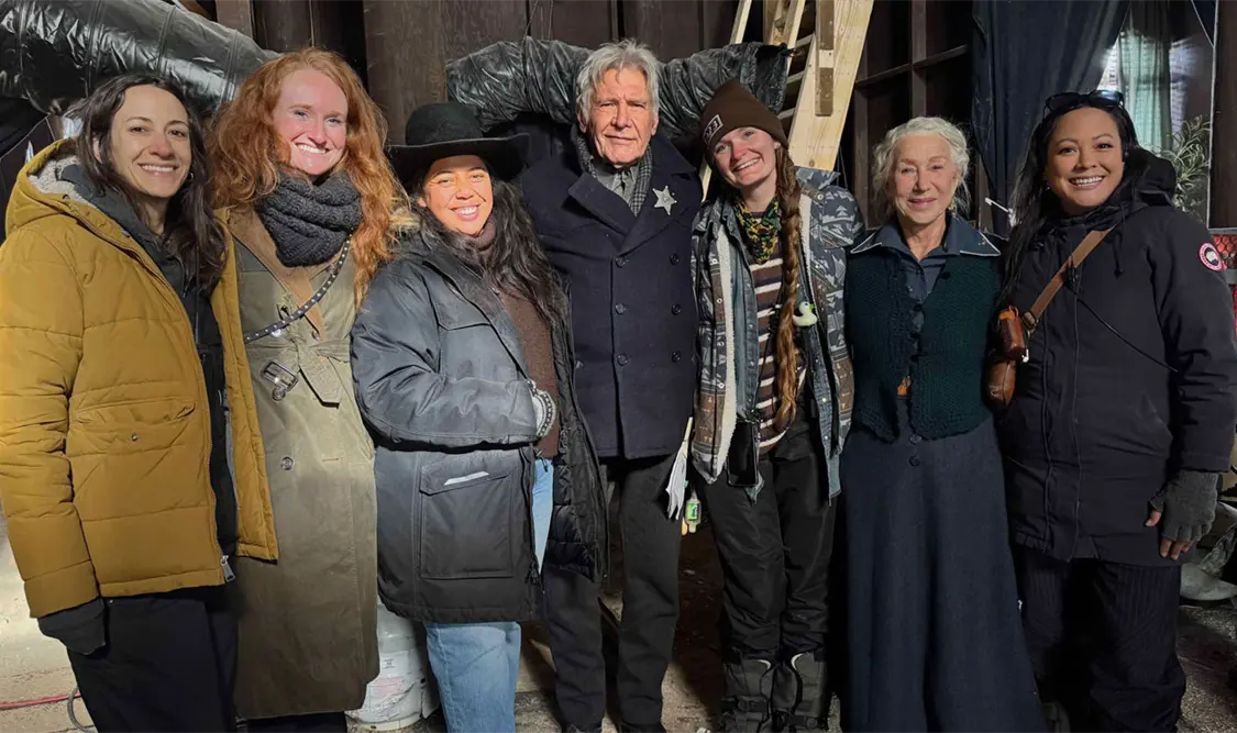 Mexicana viste a Harrison Ford