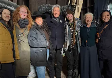 Mexicana viste a Harrison Ford