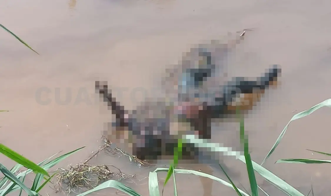 Agentes acordonaron el área donde fue hallado el primer cuerpo en avanzado estado de descomposición. Víctor Sánchez / CP