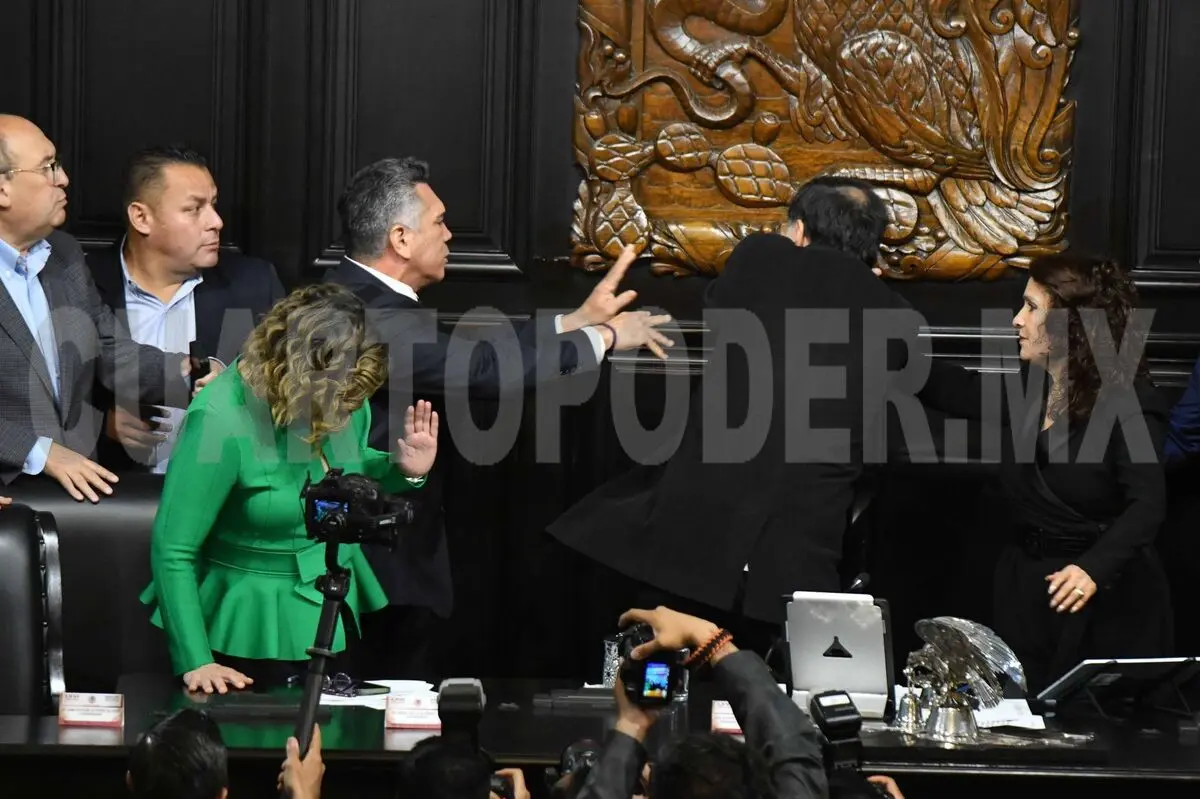 Alito Moreno y Noroña pelean en el Senado