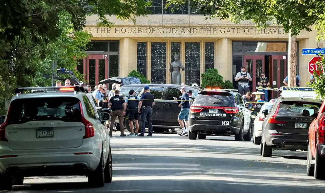 Tiroteo en escuela deja tres muertos y 17 heridos