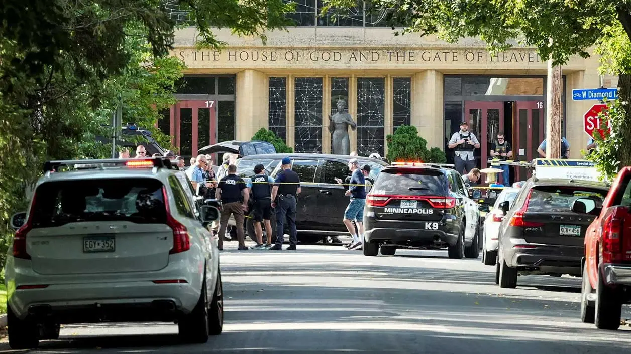 Tiroteo en escuela deja tres muertos y 17 heridos