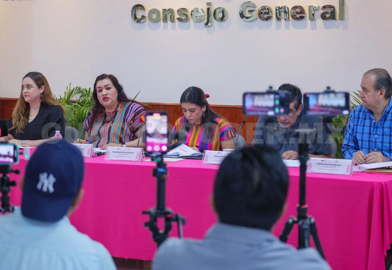 Las autoridades electas comenzarán funciones el primero de octubre, informó Vila Domínguez. Cortesía. 