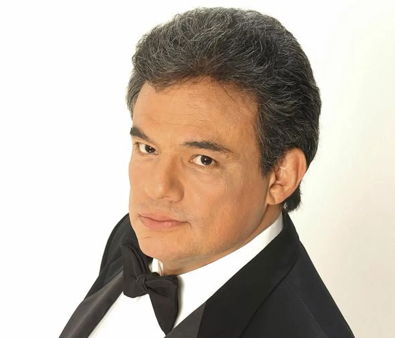 “Amar y querer”, homenaje a José José