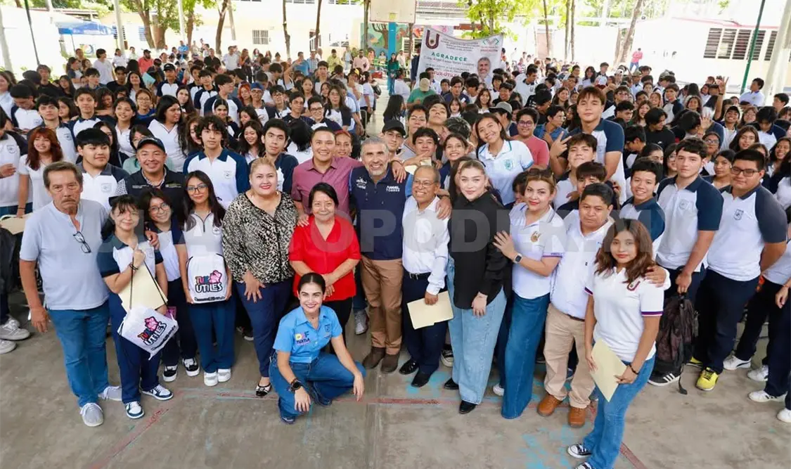 Impulsan un acceso más equitativo a las herramientas necesarias, para un mejor aprovechamiento escolar. Cortesía