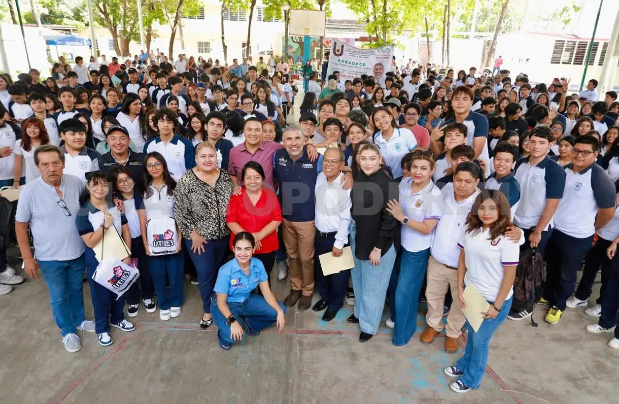 Impulsan un acceso más equitativo a las herramientas necesarias, para un mejor aprovechamiento escolar. Cortesía