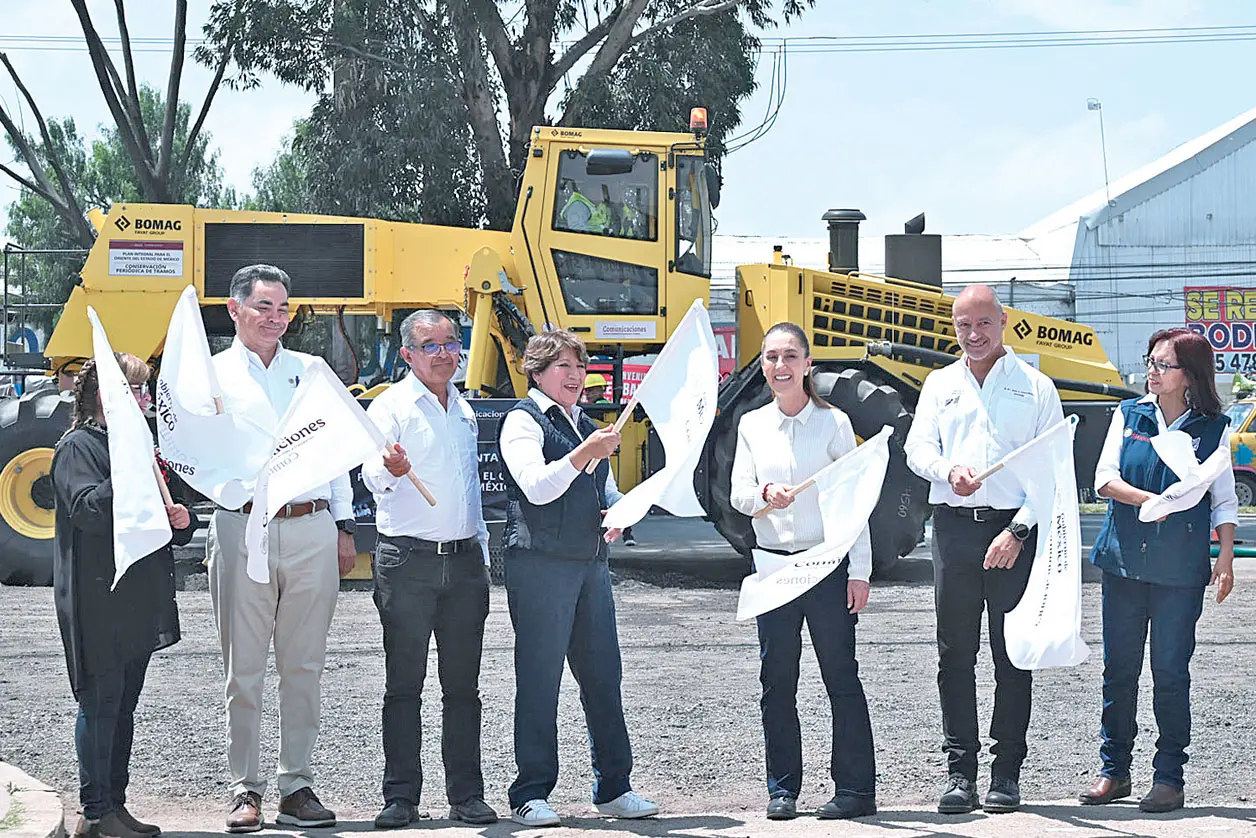 La mandataria mexicana da banderazo del inicio de los trabajos de los nuevos trenes de repavimentación en el Estado de México. Cortesía 