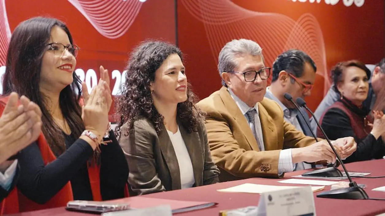 Luisa Alcalde durante la reunión plenaria, aclaró que no desaparecen los “pluris”. Cortesía 