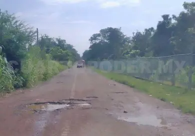 Piden rehabilitar carretera al ejido Morelos