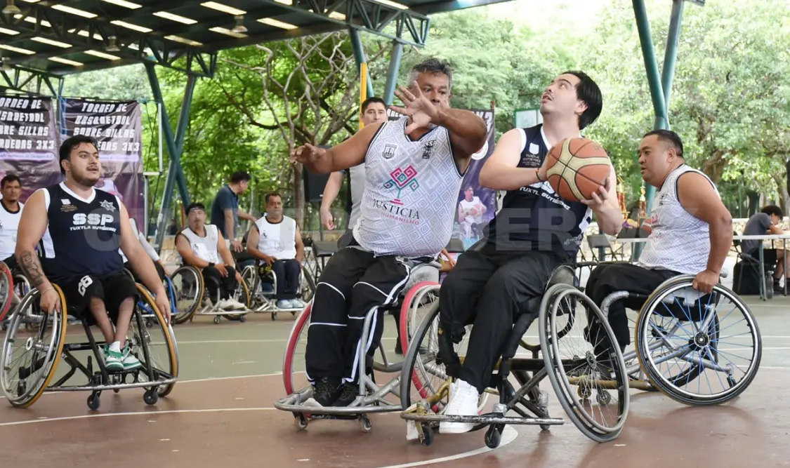 Jugadores de distintos municipios compartieron la pasión por el deporte y la inclusión en cada duelo. Guillermo Ramos/CP