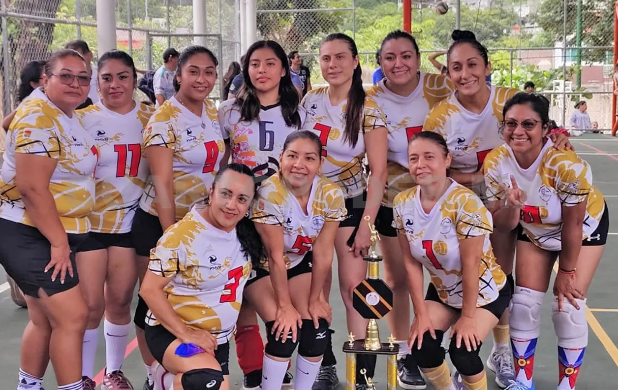 Secretaría de Educación levantó el trofeo tras vencer en dos sets a Amazonas en la final. Cortesía