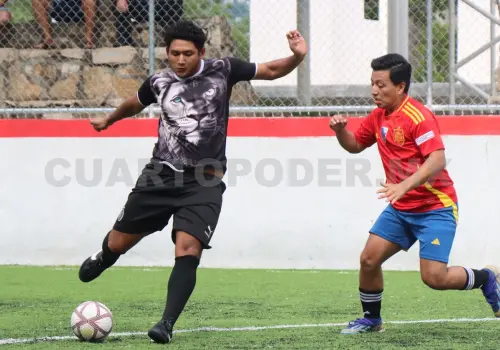Vuelve a rodar el balón en el Oriente