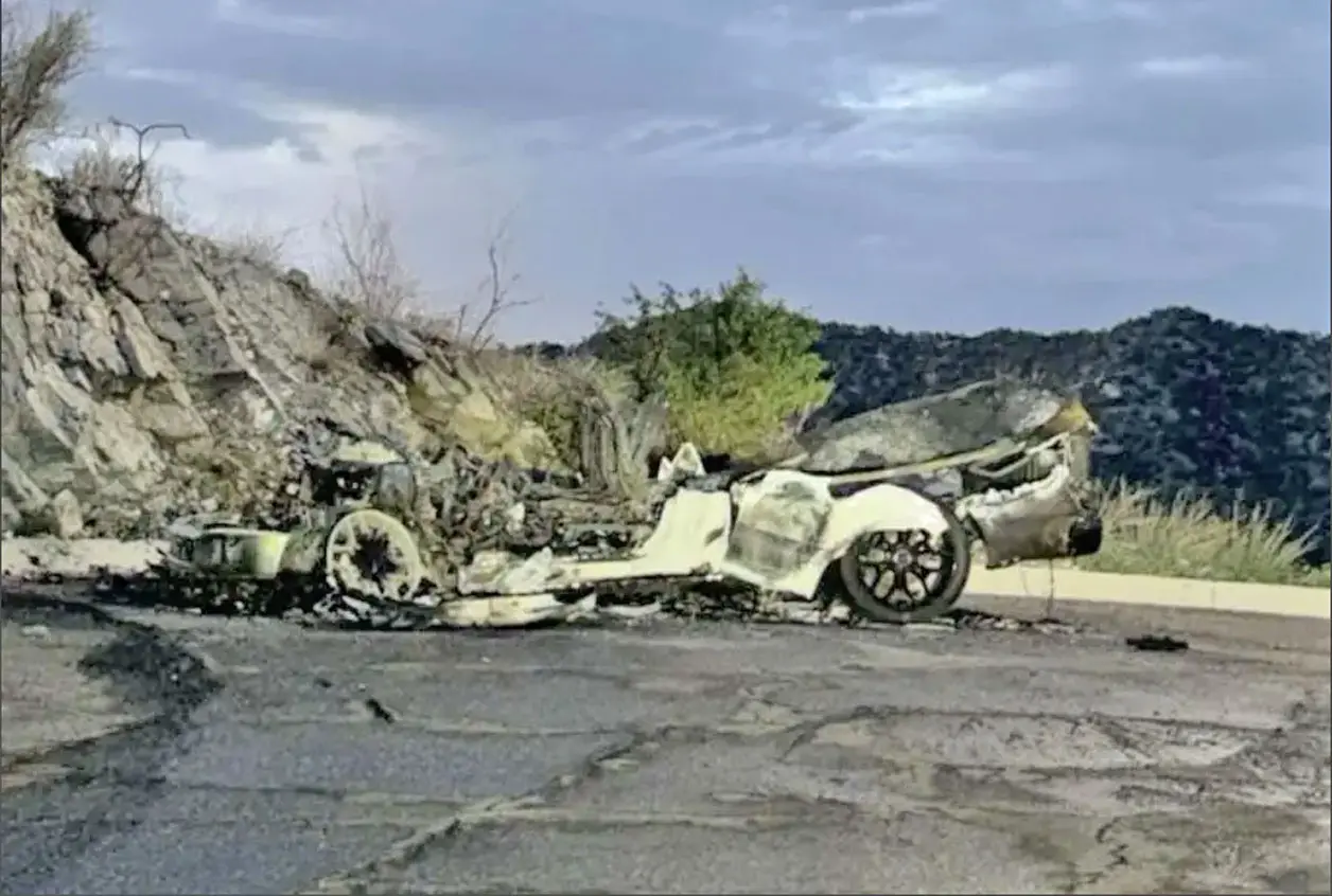 Se incendia camioneta de Natanael Cano