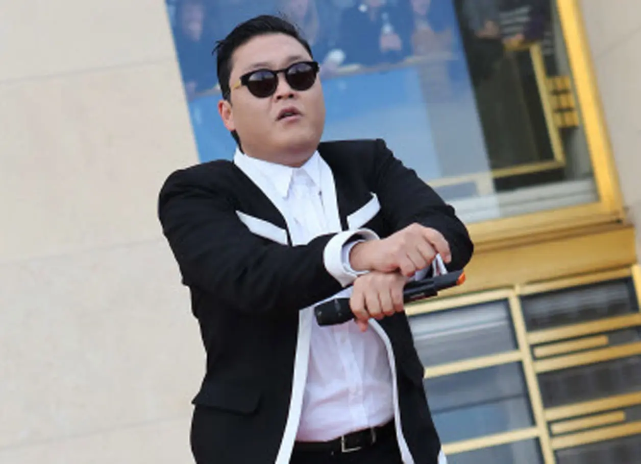 Psy, bajo investigación policial
