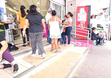 Comercios saturados ante compras de último momento