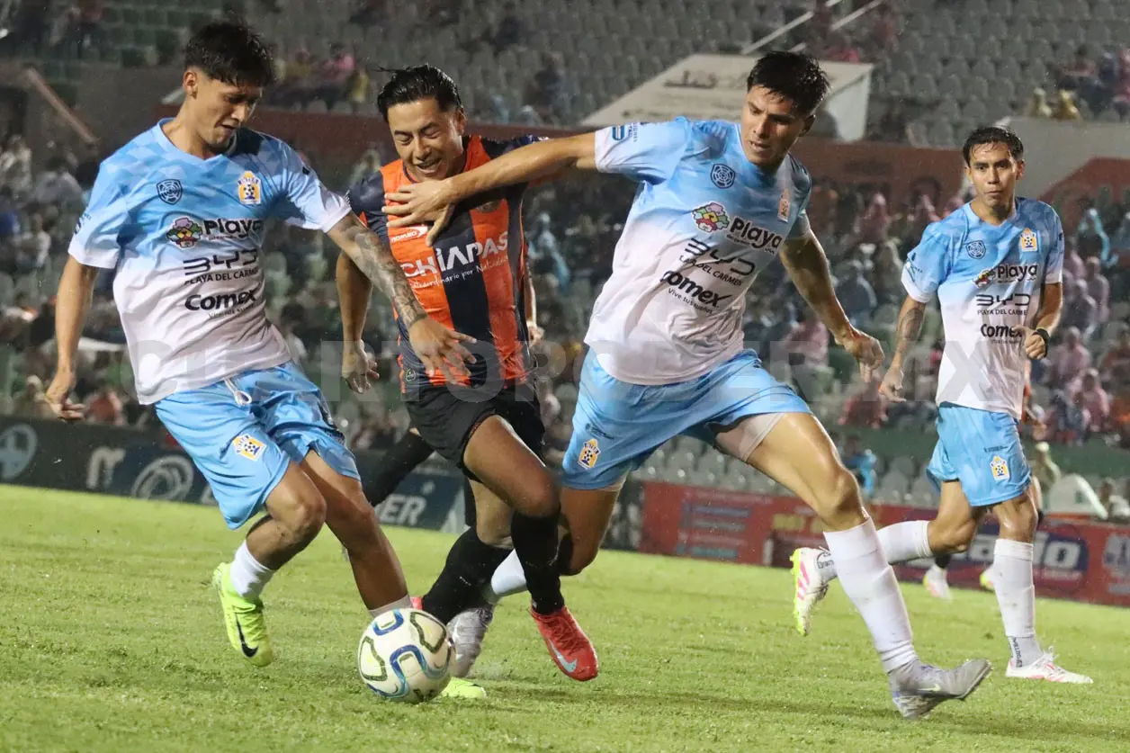 Jaguares FC cayó ante Inter Playa del Carmen por la mínima diferencia en el Estadio Zoque. Diego Pérez/CP
