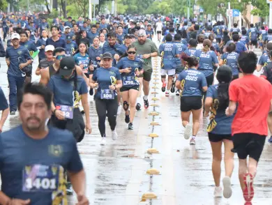 La lluvia no detuvo a los estudiantes