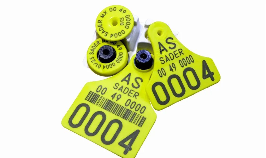 Según productores pecuarios que pidieron no ser identificados, en el marcado negro los aretes se consiguen entre 500 y 800 pesos, cuando en las ventanillas de las ganaderas el costo es de 50 pesos. Cortesía