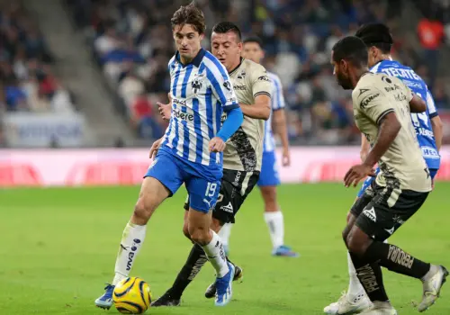 Los Rayados se mantienen en la cima