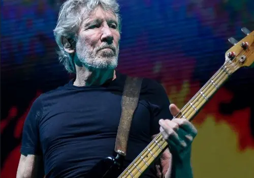 Waters sale en defensa de Venezuela