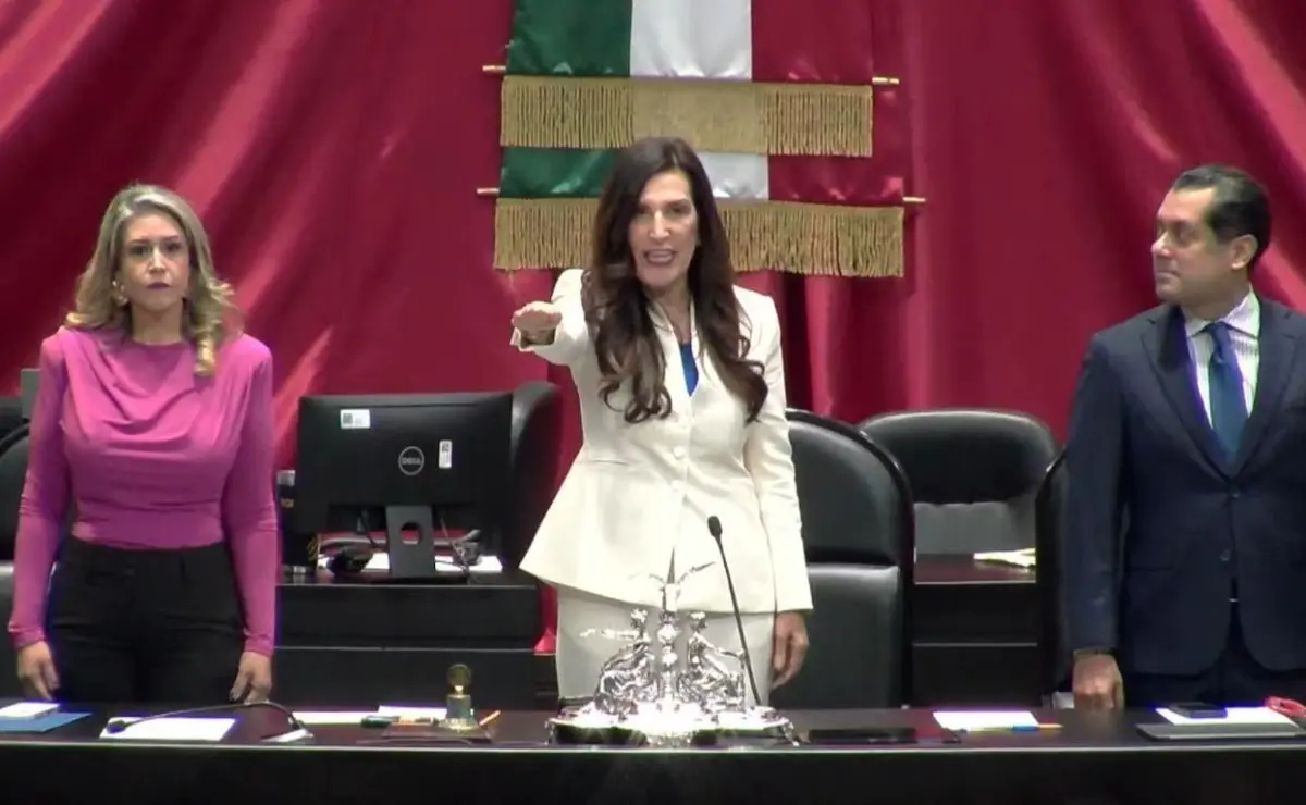 Al asumir la presidencia de San Lázaro, la panista garantizó que conducirá los trabajos parlamentarios en estricto apego a la legalidad. Cortesía 