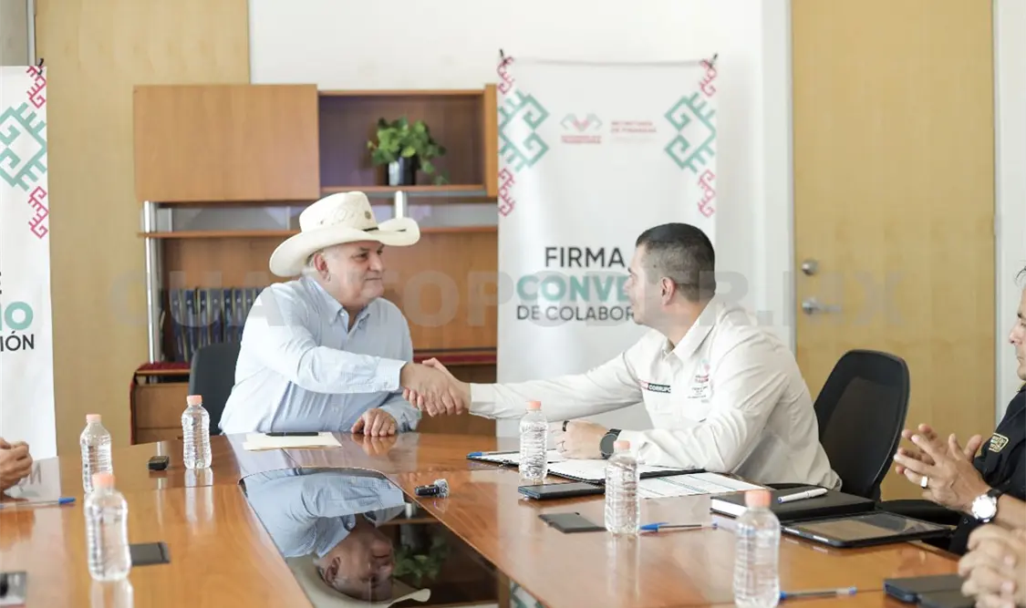La firma del acuerdo fue encabezada por Manuel Francisco Antonio Pariente Gavito y Óscar Alberto Aparicio Avendaño. CP