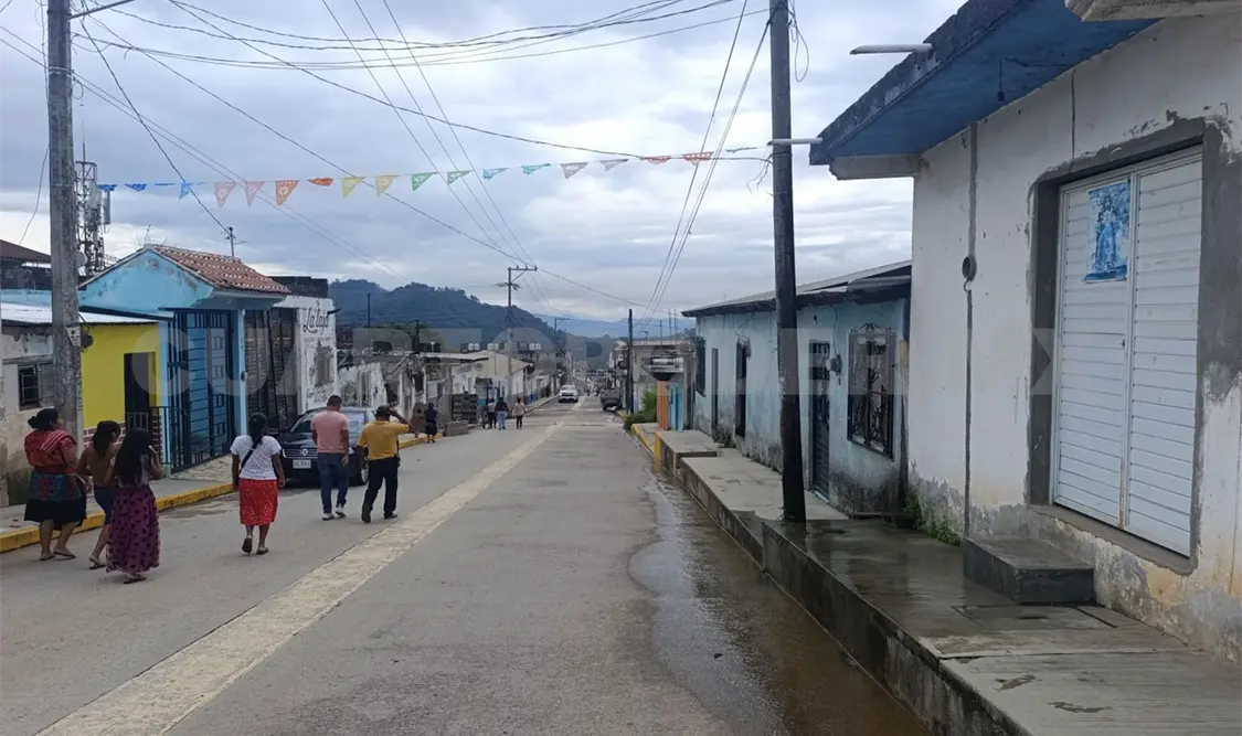 Docentes que laboran en escuelas ubicadas de Pantelhó acordaron iniciar las clases hasta la próxima semana. Elio Henríquez / CP