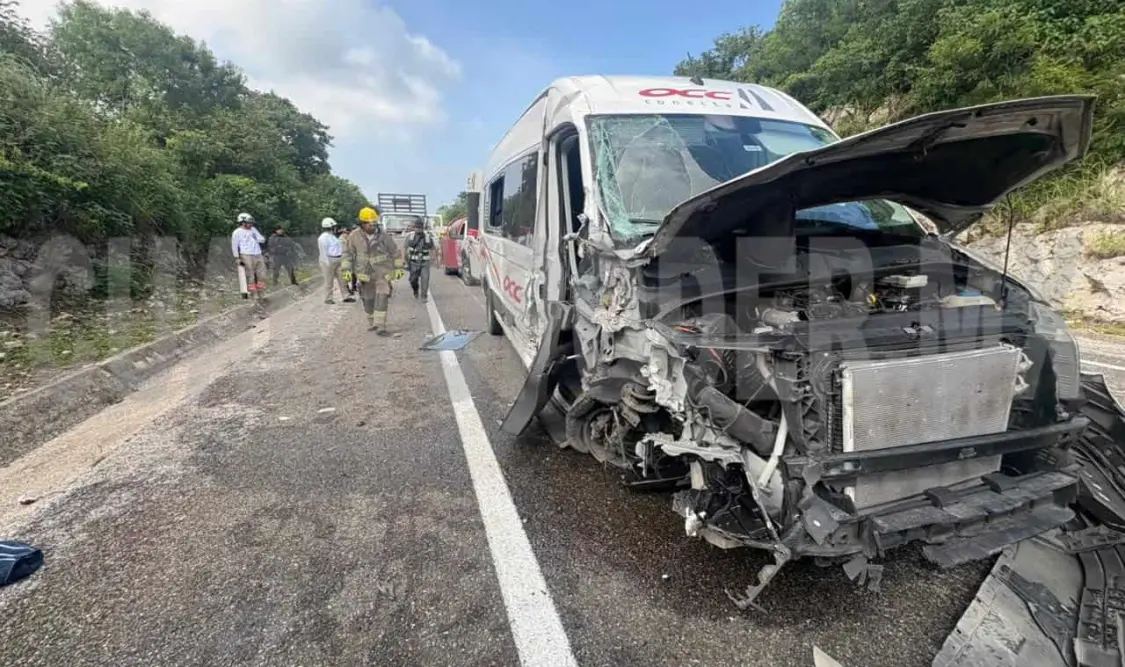 Un lesionado grave en encontronazo carretero