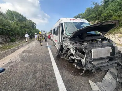 Un lesionado grave en encontronazo carretero