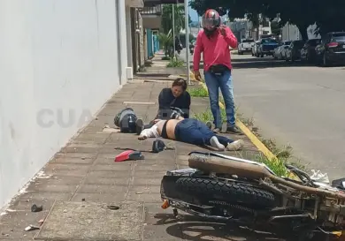 Terminan heridas al ser embestidas por vehículo