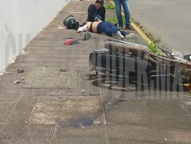Terminan heridas al ser embestidas por vehículo