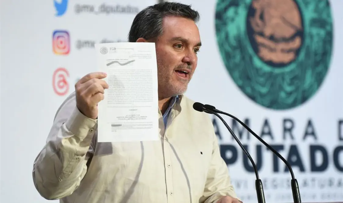 Denuncian a “Andy” López Beltrán y a 7 morenistas más