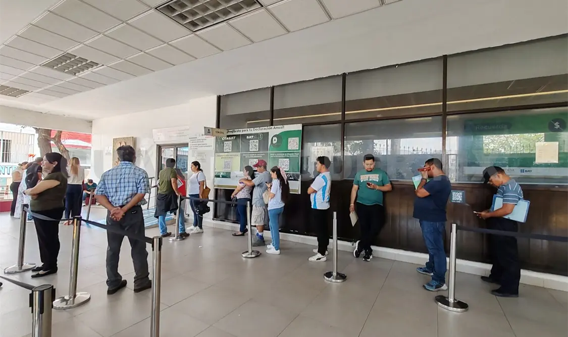 El consultor dijo que hay que cumplir las obligaciones fiscales, no dar datos personales y denunciar. Guillermo Ramos / CP