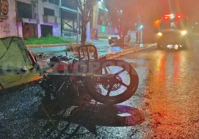 Grave motorista al derrapar en el libramiento