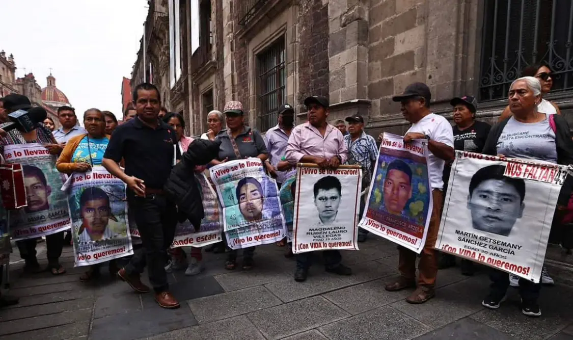 Familiares de normalistas afirmaron que la presidenta va a fortalecer la fiscalía especial del caso. El Universal