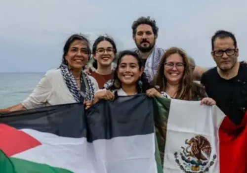 Dan seguimiento a mexicanos en flotilla humanitaria