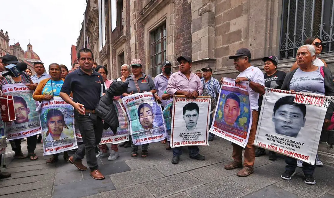 Familiares de normalistas afirmaron que la presidenta va a fortalecer la fiscalía especial del caso. El Universal