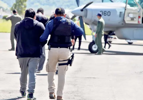 Opinan sobre extradición de "peces gordos"