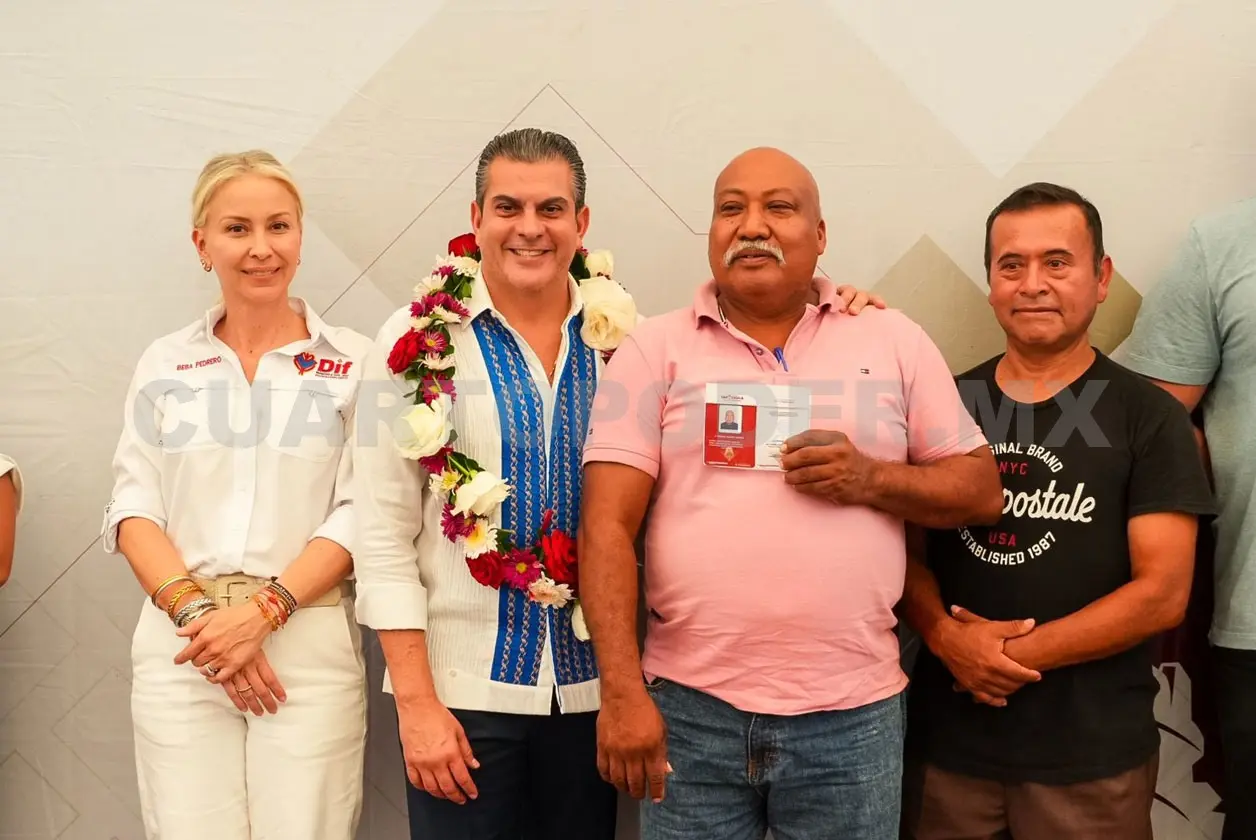 El alcalde Yamil Melgar encabezó la entrega de credenciales a jueces y policías auxiliares de la zona rural alta y baja. CP