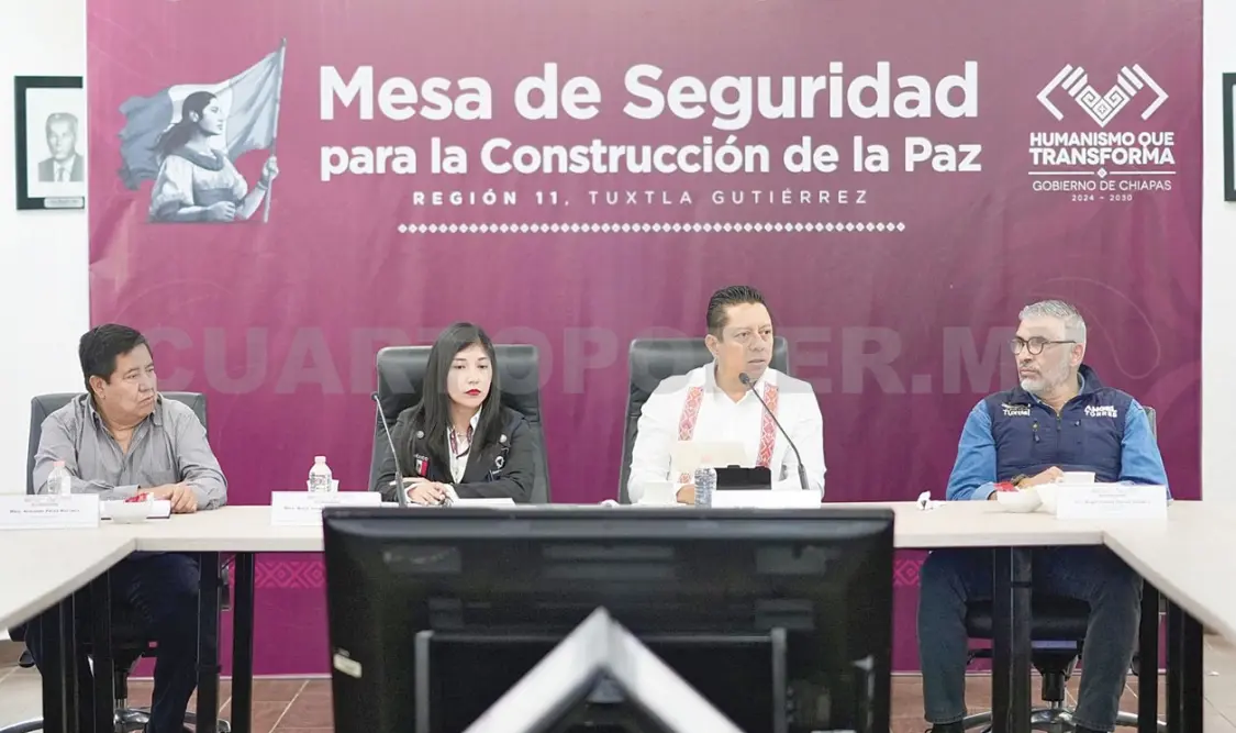 El fiscal Llaven Abarca realizó una reunión con alcaldes de la zona Metropolitana. Cortesía