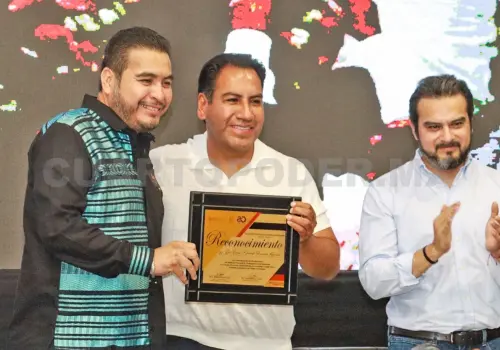 Maestros recibirán aumento antes de fiestas patrias