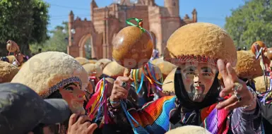 Sectur abre diálogo con patrón de los Parachicos