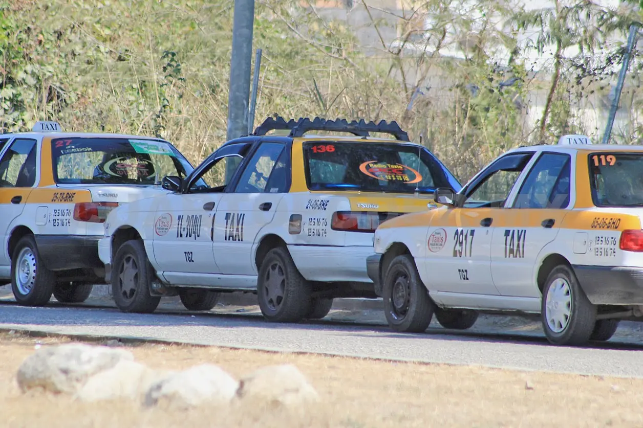 El proyecto busca competir con los taxis de aplicación. Guillermo Ramos / CP