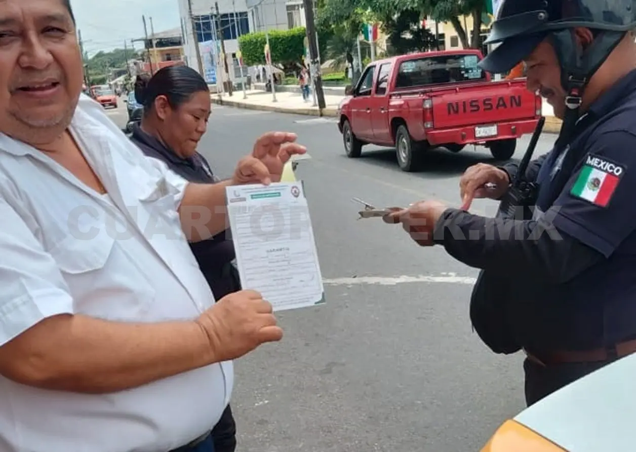 Uno de los dirigentes fue testigo del acoso contra los taxis amarillos que realizan en Cacahoatán. Ramón García / CP